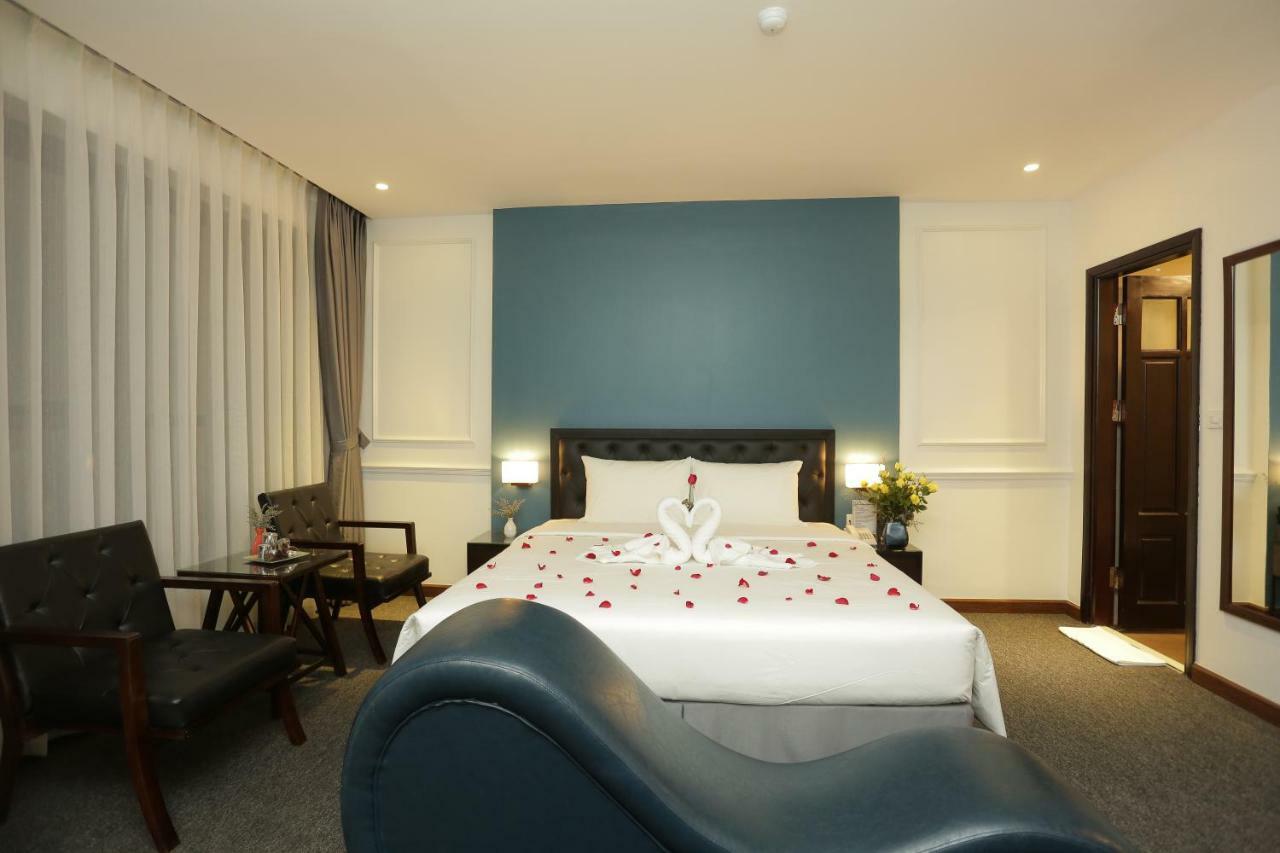Adeline Hotel Hanoi Buitenkant foto